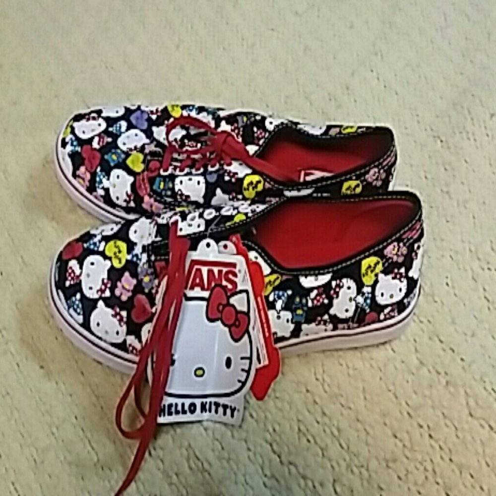 NWT HELLO KITTY  VANS